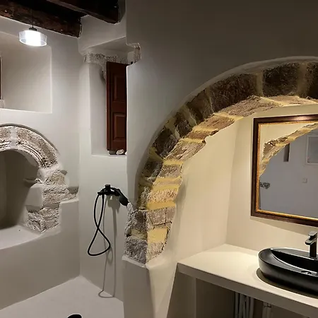 Katharsis - 15th C Venetian Palace - Naxos Old Town Iii * Naxos City