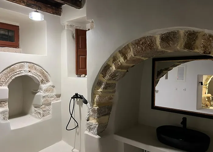 Apartament Katharsis - 15th C Venetian Palace - Naxos Old Town Iii Naxos City